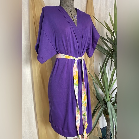 Handmade, Up-cycled Kimono - Picture 3 of 4